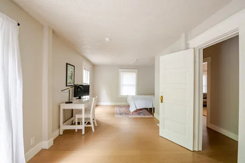 Bedroom 1 — Manito Bungalow