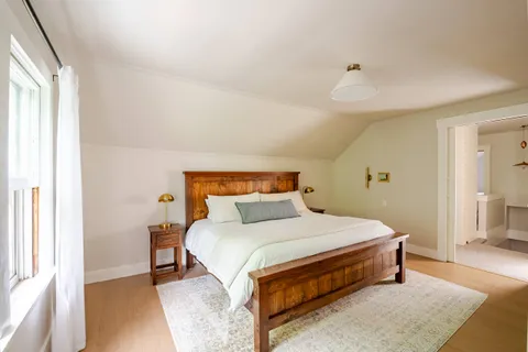 Bedroom 2 — Manito Bungalow