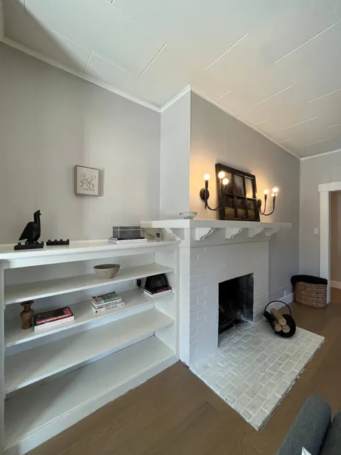 Living room 1 — Manito Bungalow