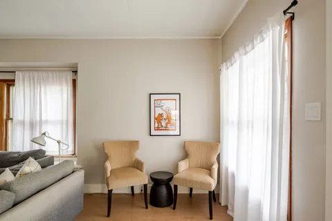 Living room 1 — Manito Bungalow